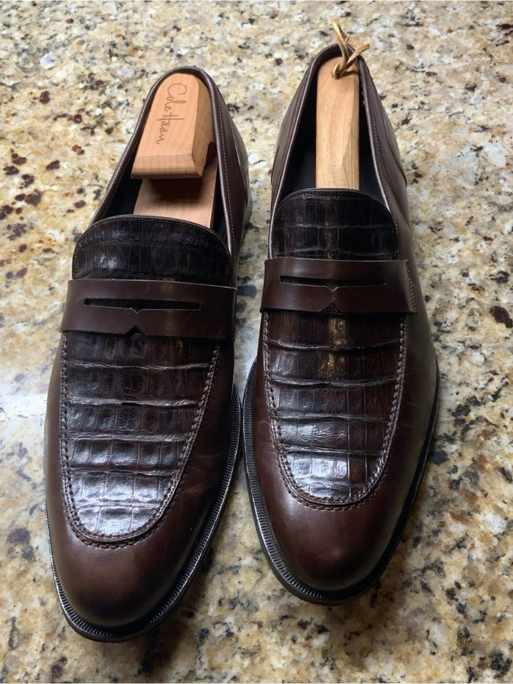 Mezlan mens dress down Crocodile Brown penny Loafers. In good condition. Sz. 11.